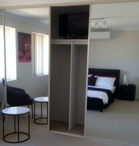 Aaratti House - Accommodation Broadbeach 5
