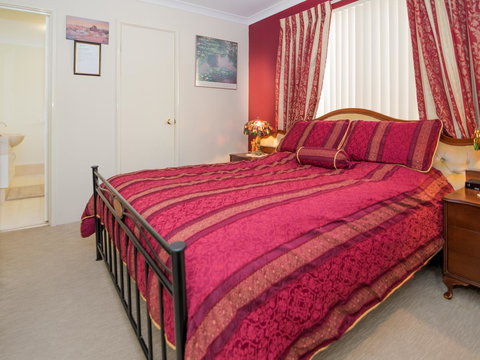 Ascot On Swan Bed & Breakfast - Accommodation Broadbeach 2