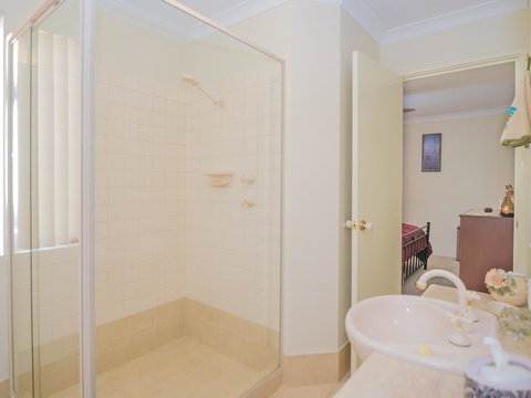 Ascot On Swan Bed & Breakfast - Accommodation Broadbeach 3