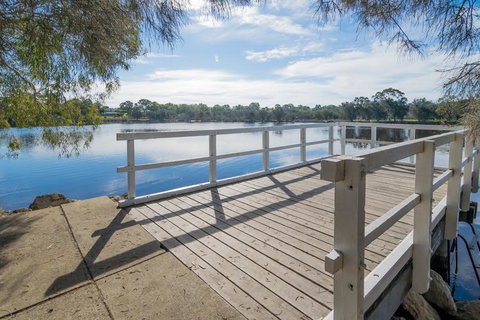 Ascot On Swan Bed & Breakfast - Accommodation Broadbeach 1