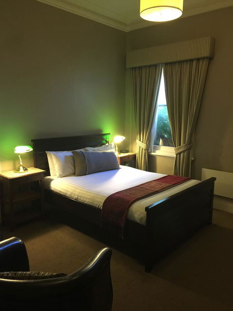 Clydesdale Manor - Accommodation Broadbeach 9