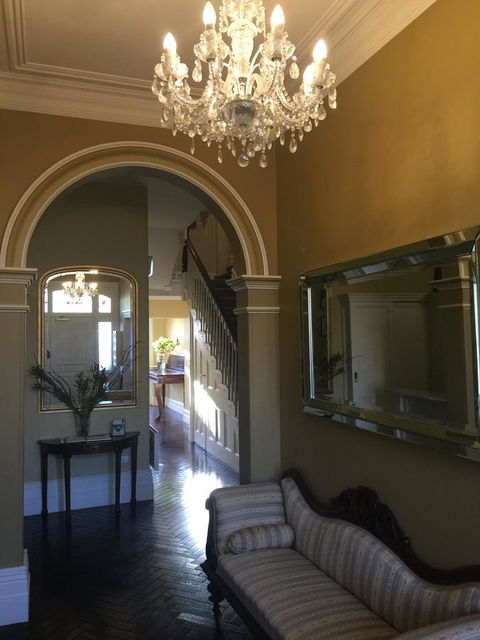 Clydesdale Manor - Accommodation Broadbeach 6