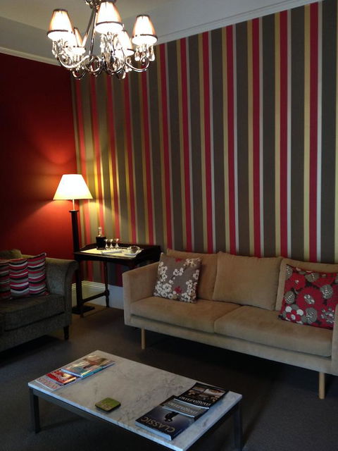 Clydesdale Manor - Accommodation Broadbeach 3