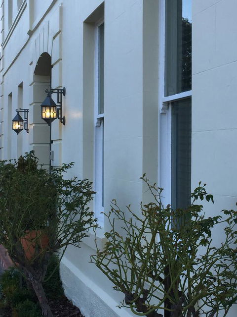 Clydesdale Manor - Accommodation Broadbeach 1