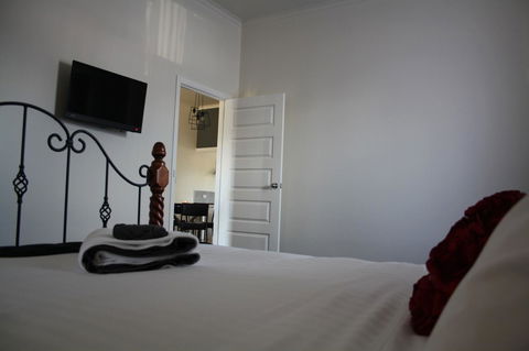 Apartment 5ive - Accommodation Broadbeach 11