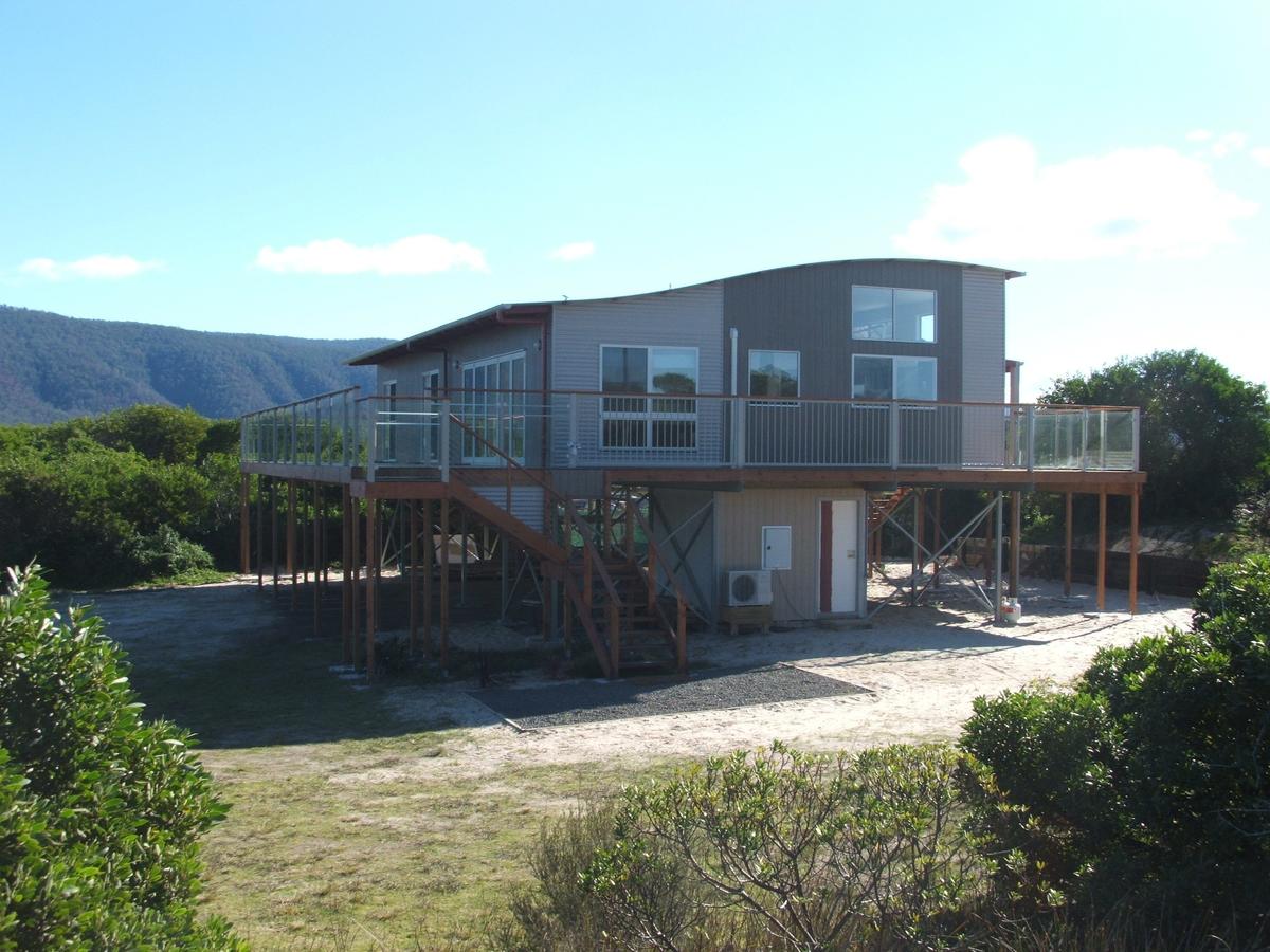 Seymour TAS Accommodation Broadbeach