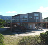 Seymour Waves - Accommodation Broadbeach