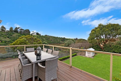 Nevertire - Accommodation Broadbeach 0