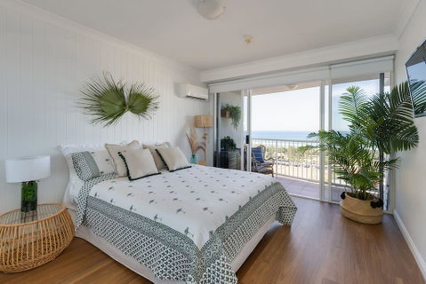 NEW Beautiful 2 Bed Ocean Views In Broadbeach - Accommodation Broadbeach 0