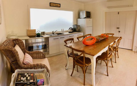 NEW: Tranquil Retreat -The Barn House Ingleside, Northern Beaches - Accommodation Broadbeach 2