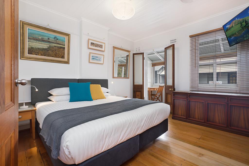 Newcastle NSW Accommodation Broadbeach