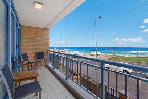 Newcastle Short Stay Apartments - Sandbar Newcastle Beach - Accommodation Broadbeach 0