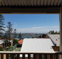Newcastle Short Stay Apartments - Vista Apartment - Accommodation Broadbeach
