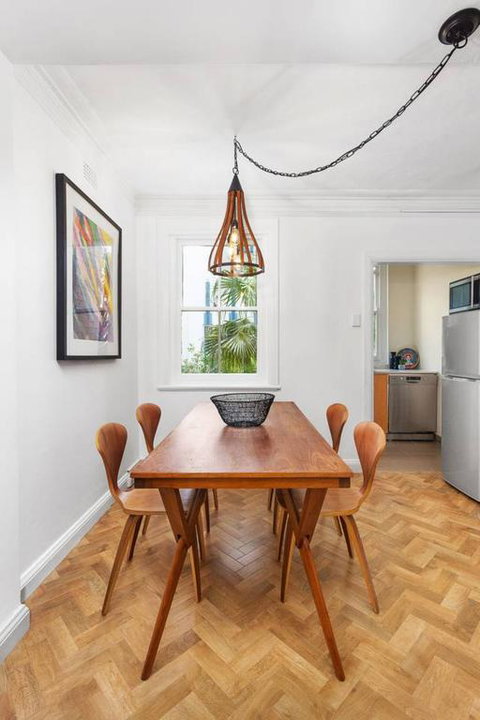 Newly Renovated Potts Point 2BR Art Deco - Accommodation Broadbeach 3