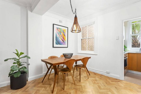 Newly Renovated Potts Point 2BR Art Deco - Accommodation Broadbeach 1