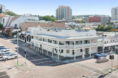 Newmarket Hotel - Accommodation Broadbeach 0