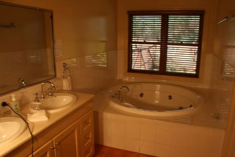 Nirvana Vista Estate - Accommodation Broadbeach 2