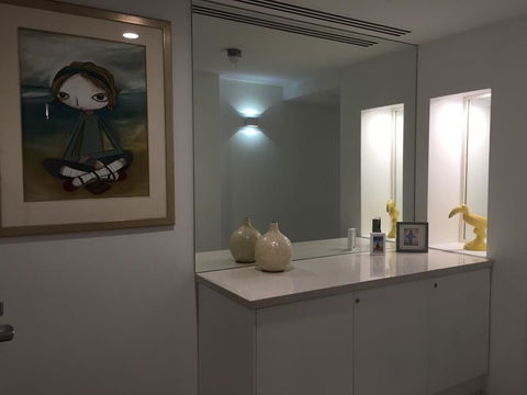 Noosa Beach Apartment On HASTING ST French Quarter Resort.Noosa Heads - Accommodation Broadbeach 3