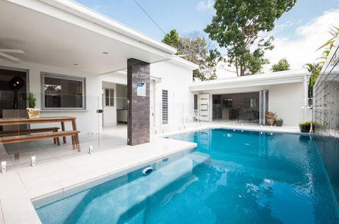 Noosaville Hideaway - Accommodation Broadbeach 1