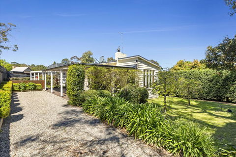 North Haven Lovely Coastal Beach House, Private Garden, Walk To Beach And Village - Accommodation Broadbeach 0