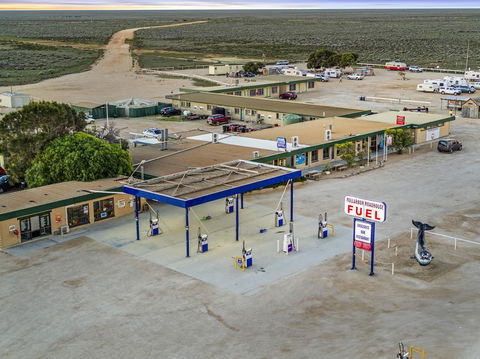 Nullarbor Roadhouse - Accommodation Broadbeach 2