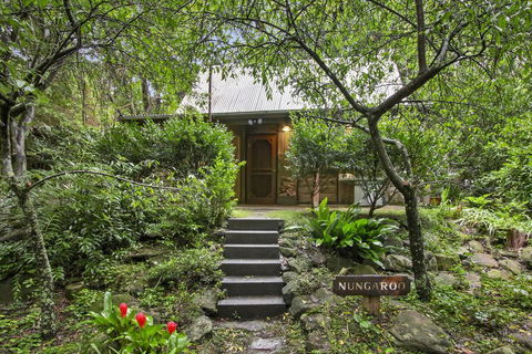 NUNGAROO COTTAGE - Accommodation Broadbeach 1