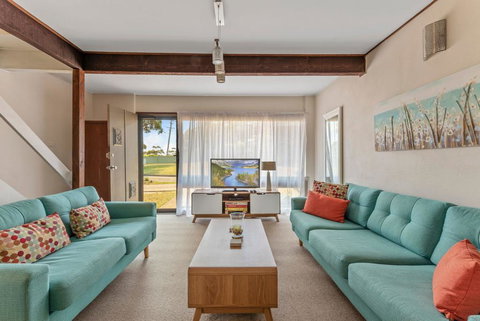 Ocean St Holiday Apartment - Accommodation Broadbeach 3