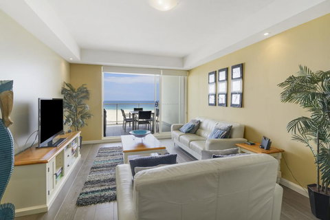 Ocean Views, Unit 24 - Accommodation Broadbeach 2