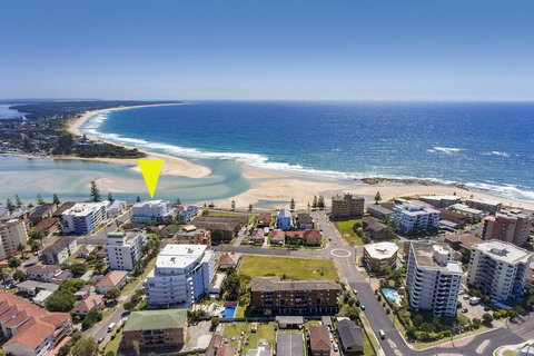 Ocean Views, Unit 24 - Accommodation Broadbeach 1