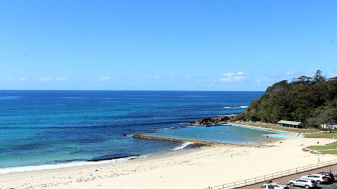 Oceanic 28 - On The Beach! - Accommodation Broadbeach 2
