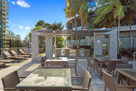 Oracle - 5 Star Luxury - Level 25 - Accommodation Broadbeach 3