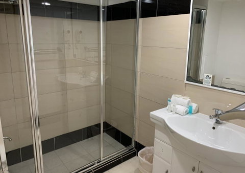 Outrigger Burleigh - Accommodation Broadbeach 3