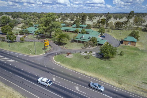 Overlander Homestead Motel - Accommodation Broadbeach 2