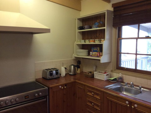 Overnewton Castle - Accommodation Broadbeach 2