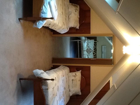 Overnewton Castle - Accommodation Broadbeach 3