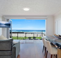 Palm Beach Beachfront Townhouse - Accommodation Broadbeach