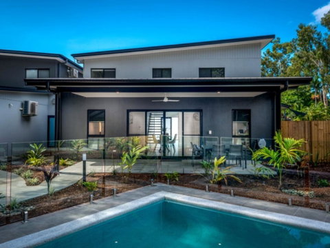 Palms - Tropicana Resort - Cli - Accommodation Broadbeach 0