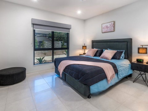 Palms - Tropicana Resort - Cli - Accommodation Broadbeach 3
