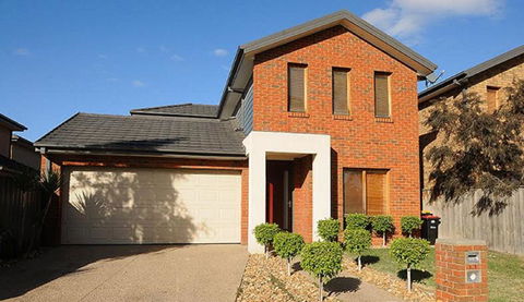 Pampas Grass Homestay A - Accommodation Broadbeach 0