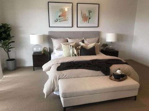 Pampas Grass Homestay A - Accommodation Broadbeach 1