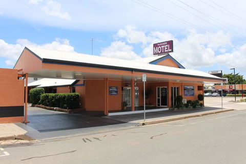 Parkside Motel & Licensed Restaurant - Accommodation Broadbeach 0