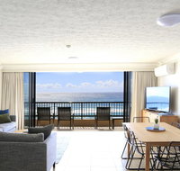 Pelican Sands Beach Resort - Accommodation Broadbeach