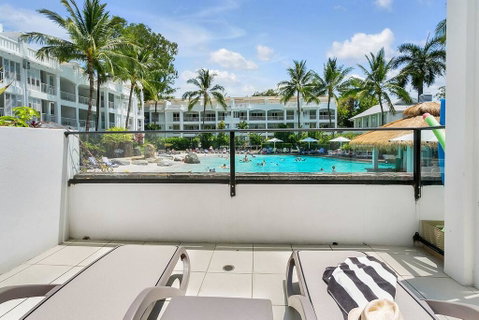 Peppers 3111- 3112 Two Bedroom Apartment Spa Suite - Accommodation Broadbeach 2