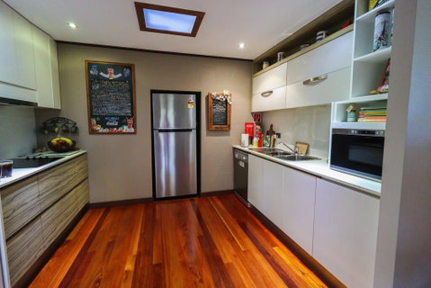 PK Illusions - Accommodation Broadbeach 3