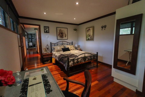 PK Illusions - Accommodation Broadbeach 2