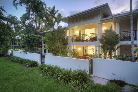 Plantation 2 - Absolute Beachfront - Accommodation Broadbeach 3
