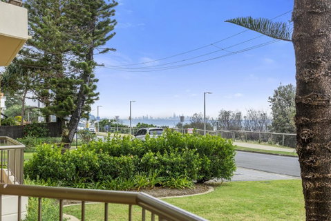 POINTVIEW LODGE, UNIT 1 - Accommodation Broadbeach 0