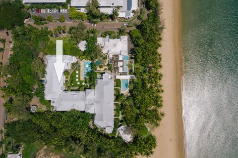 Poolside Apt In Alamanda Beachfront Resort 74 - Accommodation Broadbeach 1
