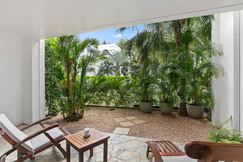 Poolside Apt. In Alamanda Beachfront Resort (41) - Accommodation Broadbeach 3