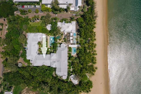 Poolside Apt. In Alamanda Beachfront Resort (56) - Accommodation Broadbeach 1